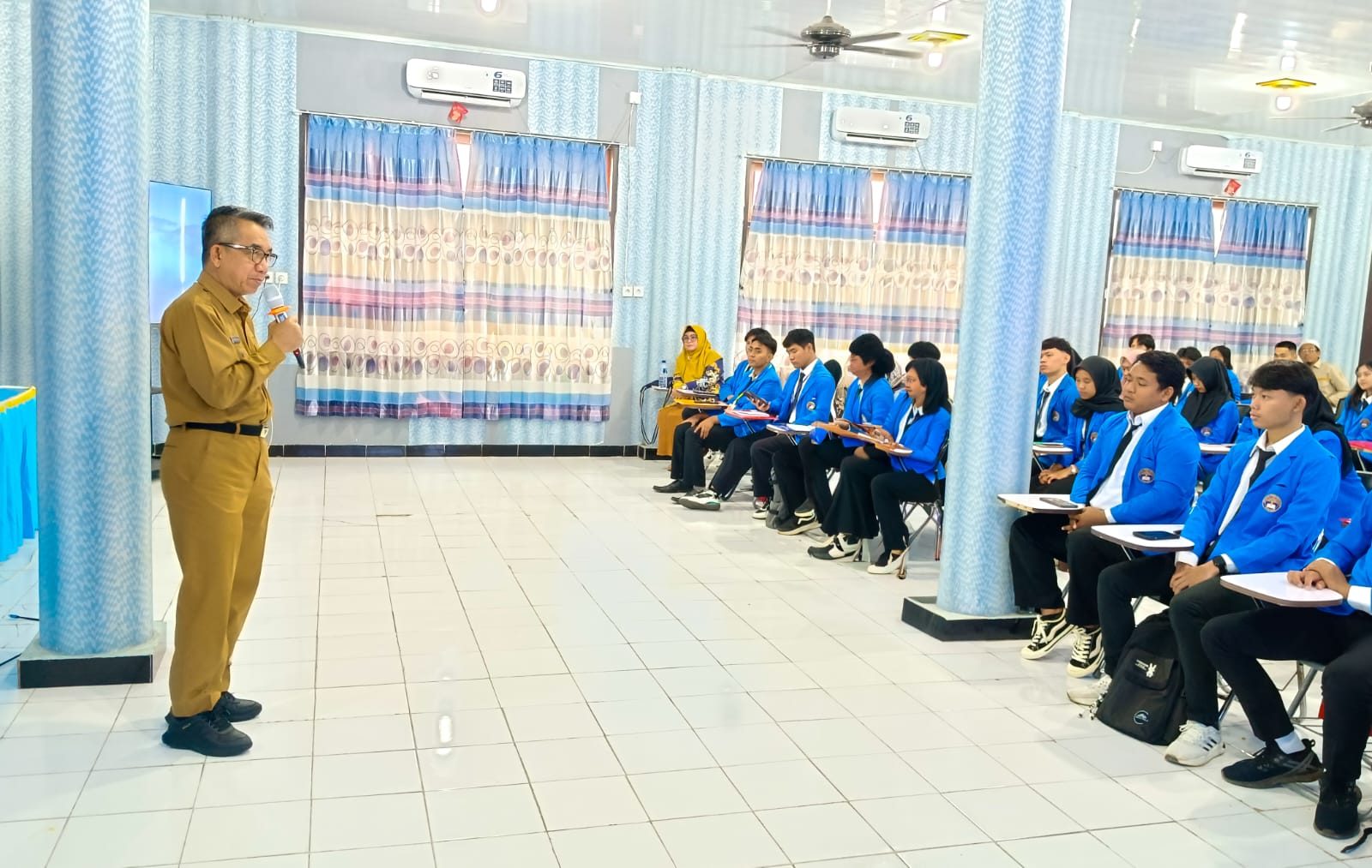 Bupati Ardiansyah Dorong Mahasiswa KKL STIPER Berkontribusi Nyata di Desa